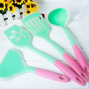 4 Piece Heat Resistant Cooking Utensil Set